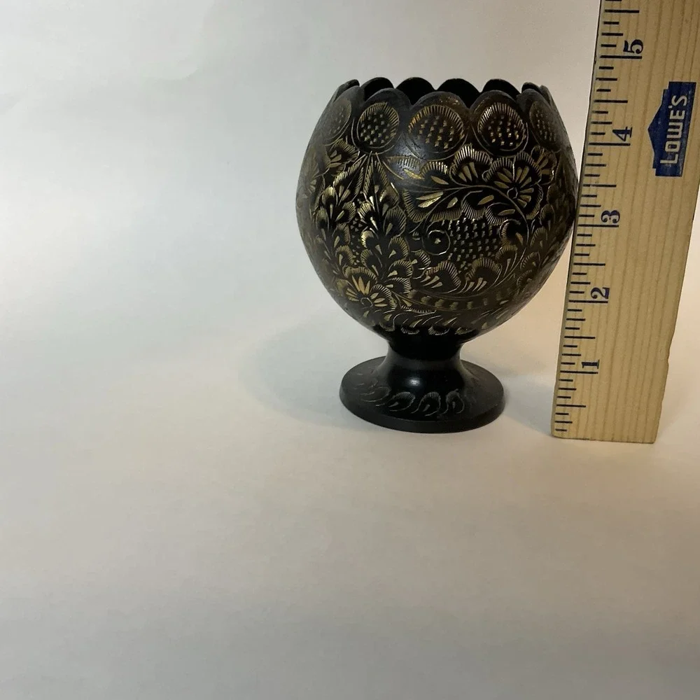 Vintage Indian Globe-Like Body Brass Hand Etched‎ Black Gold Bud Vase Scalloped